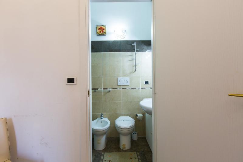 B&B La Finestra Di Fronte Рим Экстерьер фото